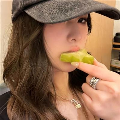 空中的飞鸟